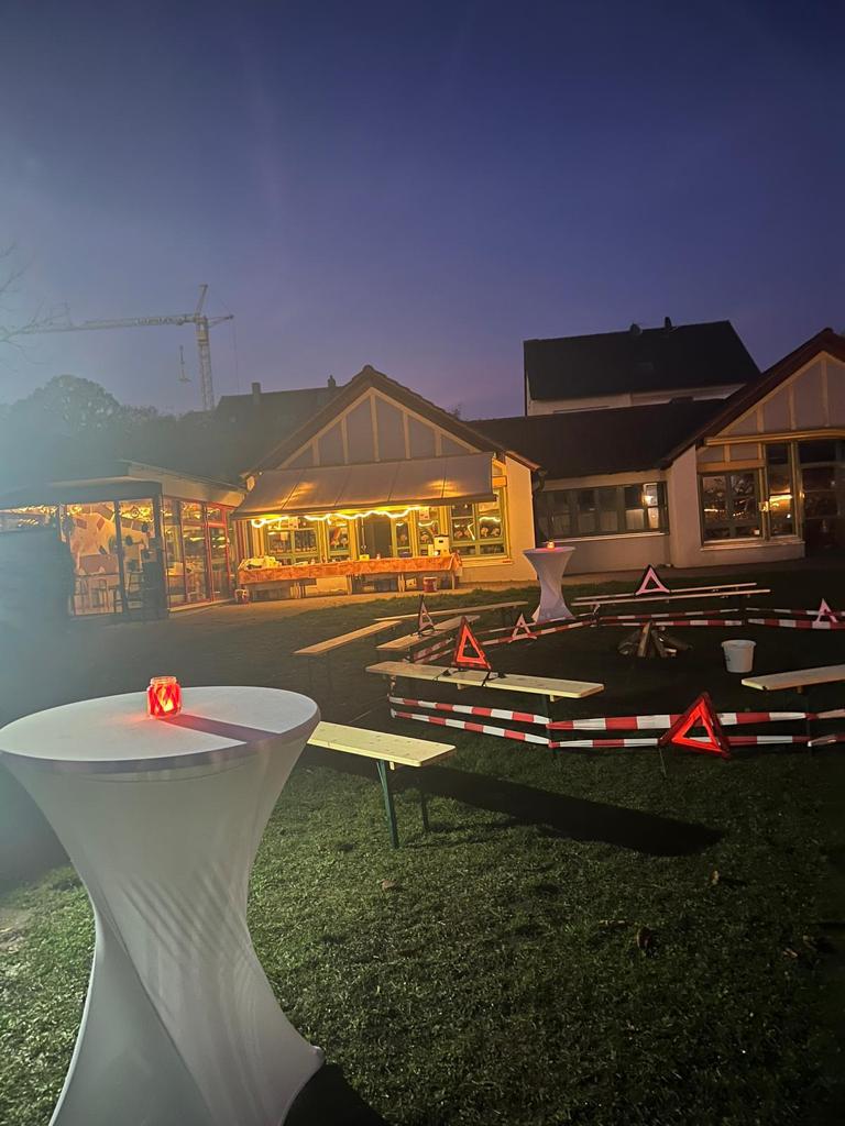 umzug abend (c) Martinsumzug Abends, Nov. 2023, Kita Heilig Geist